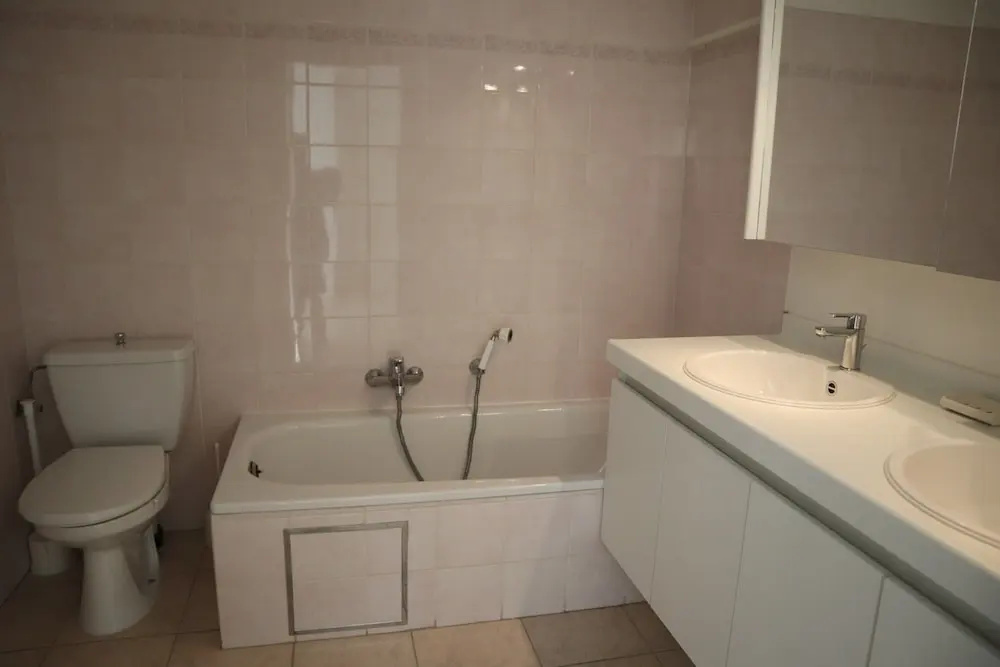 Apartment in Nieuwpoort with Sea Views