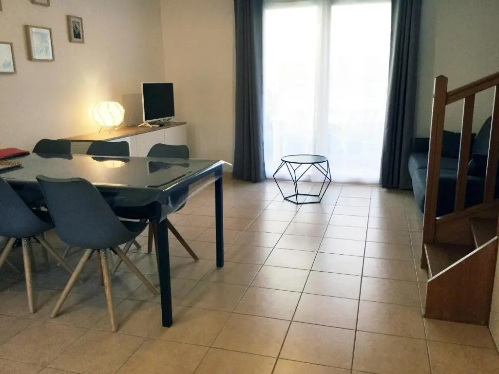 pleasant gîte, with collective heated swimming pool, in the heart of the alpilles in mouriès, 4/6 people.