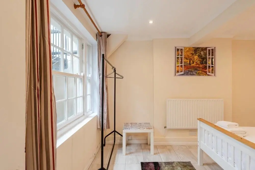 Great 2 Bed, for 3 Guests, 5 Mins to Paddington!