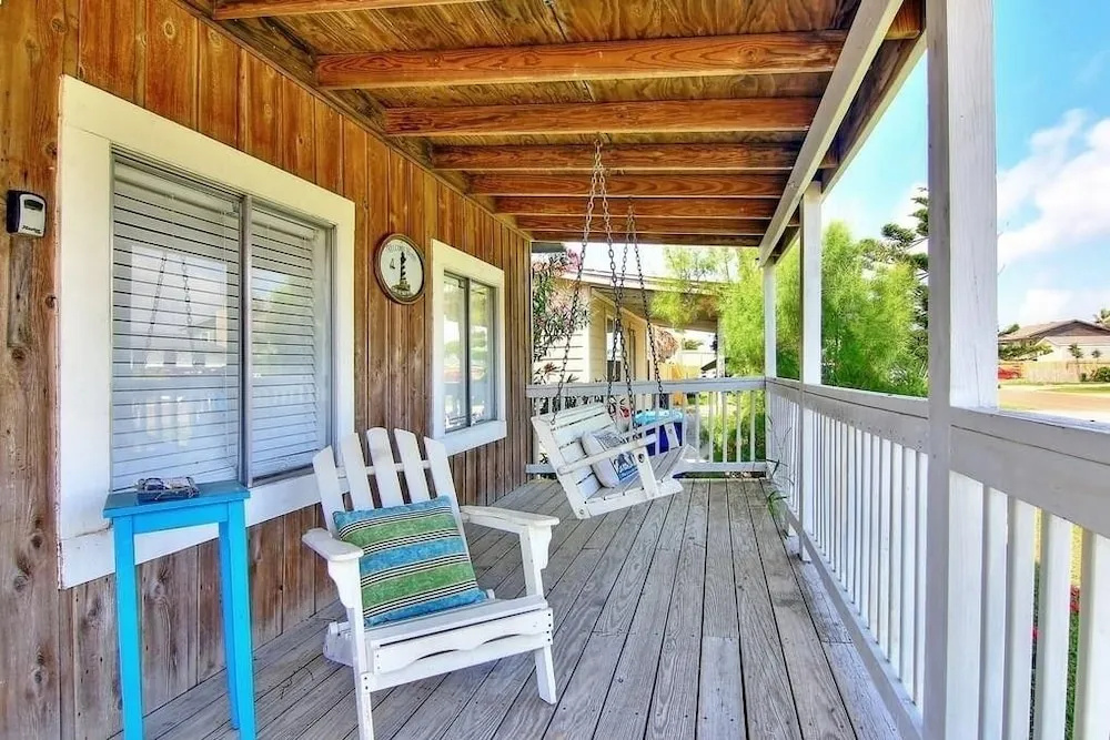 Shore Beats Work 2 Bedroom Home