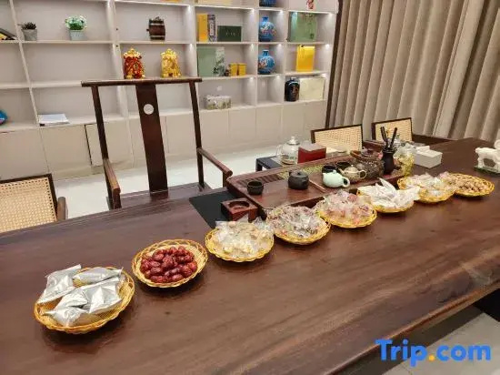 Ruoqiang Ciyou Chinese Inn Homestay