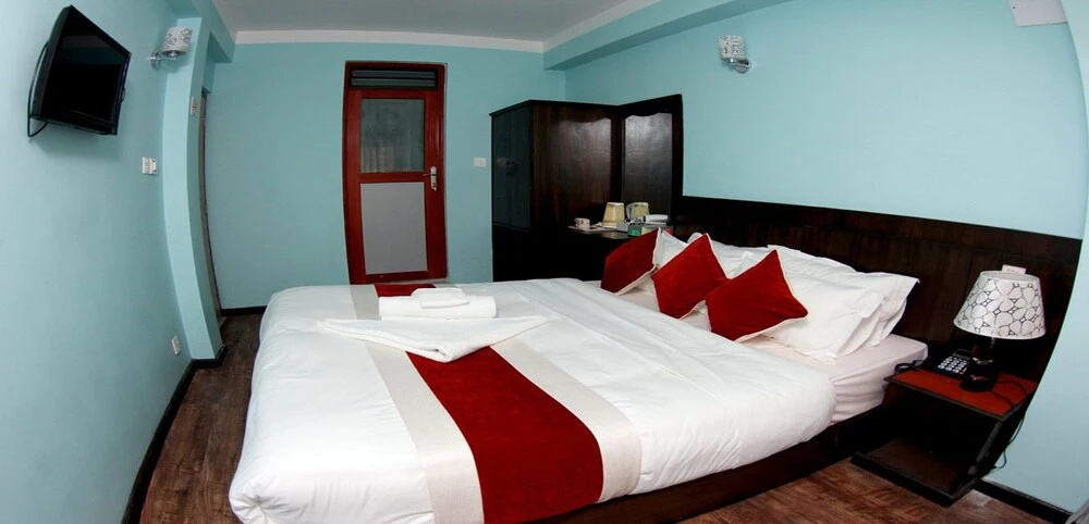 MeroStay 228 LA Hotel