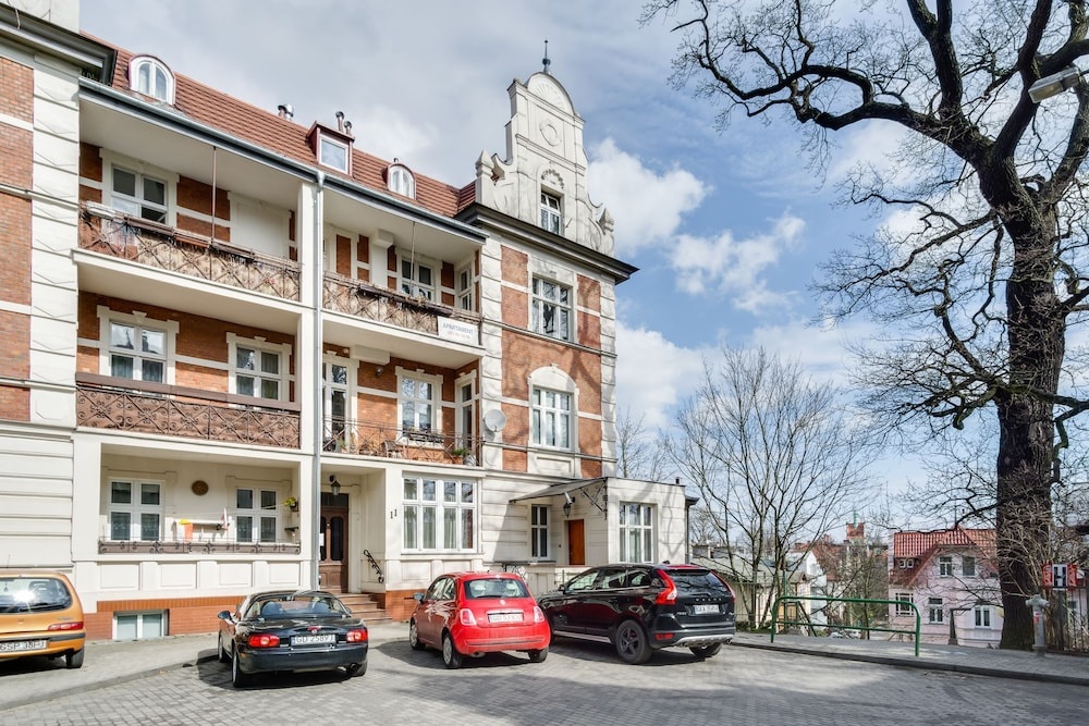 Curated visual reference: Gallery Detail: Elite Apartments Sopot King Górny Sopot Sopot Reviews Photos Deals