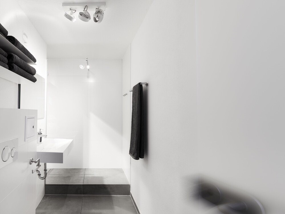 criston apartments - homely Residence