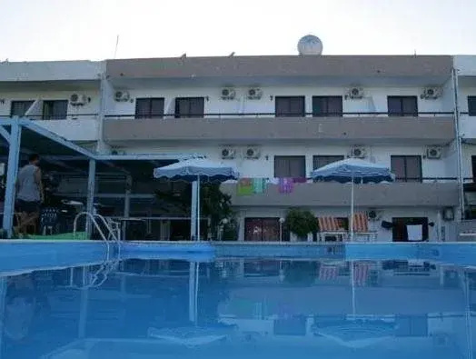 Ikaros Studios (Adults Only)
