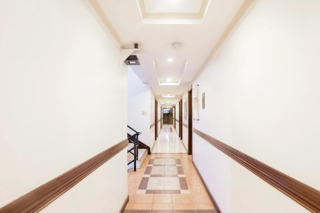Royale Parc Inn & Suites
