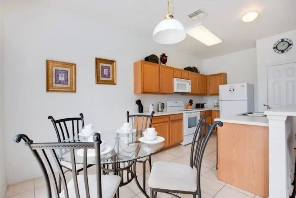 Windwood Bay Vacation Home 4 Bedroom Home by Redawning