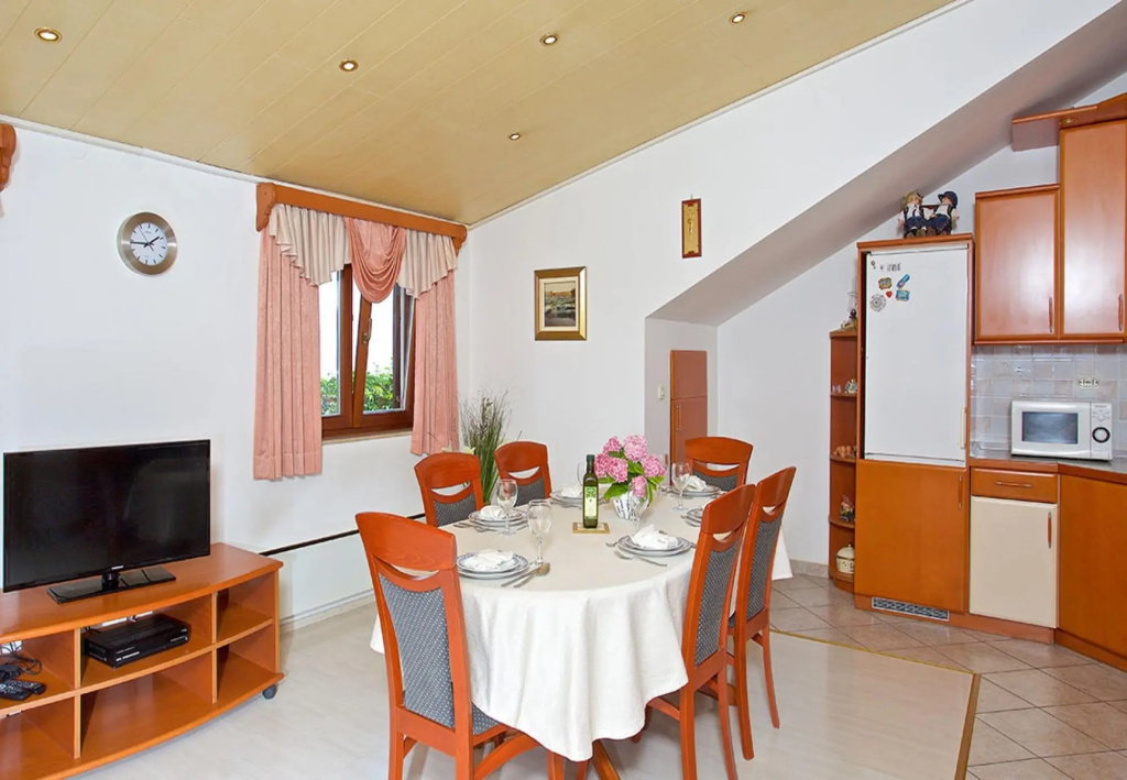 Vibo - Parking and Barbecue - A1 Vinka 1