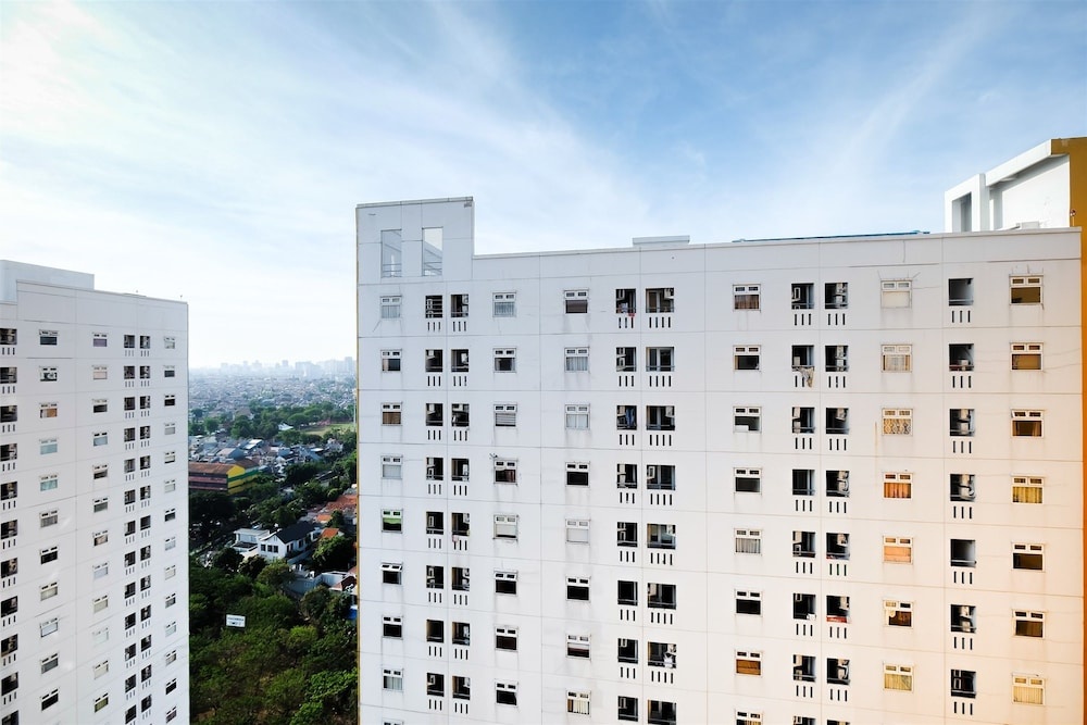 Budget 2Br Green Pramuka City Apartment