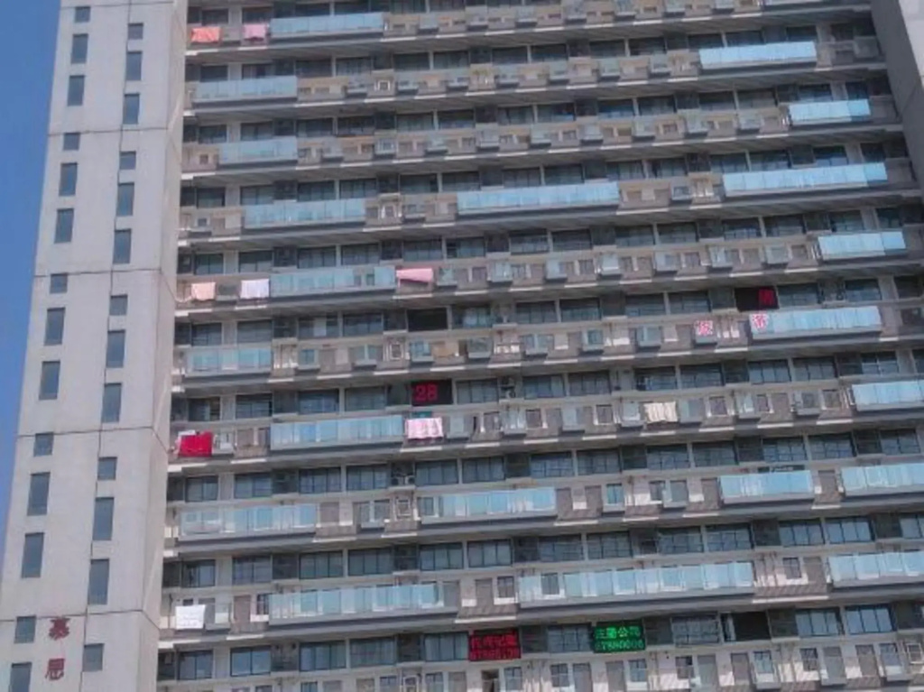 Moos Hotel (Shanghai Jiuting Subway Station)