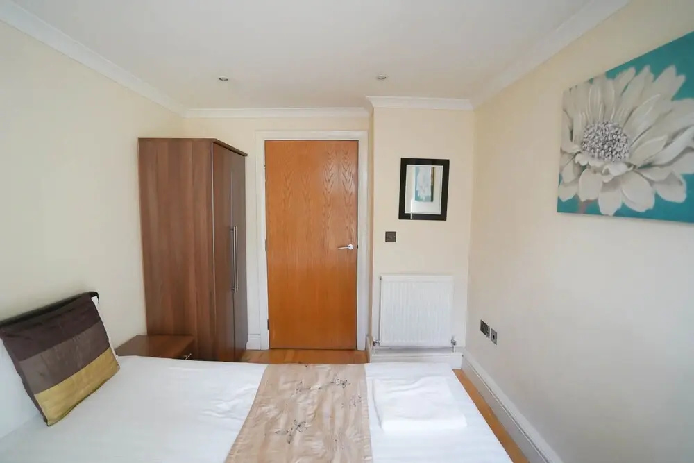 Lovely Balcony Apartment - Central London