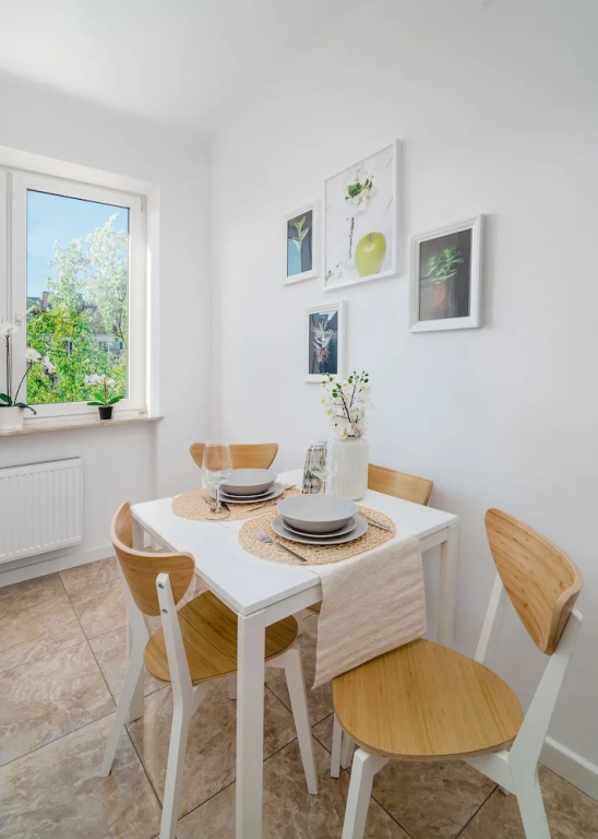 Plac Zbawiciela Comfortable Apartment