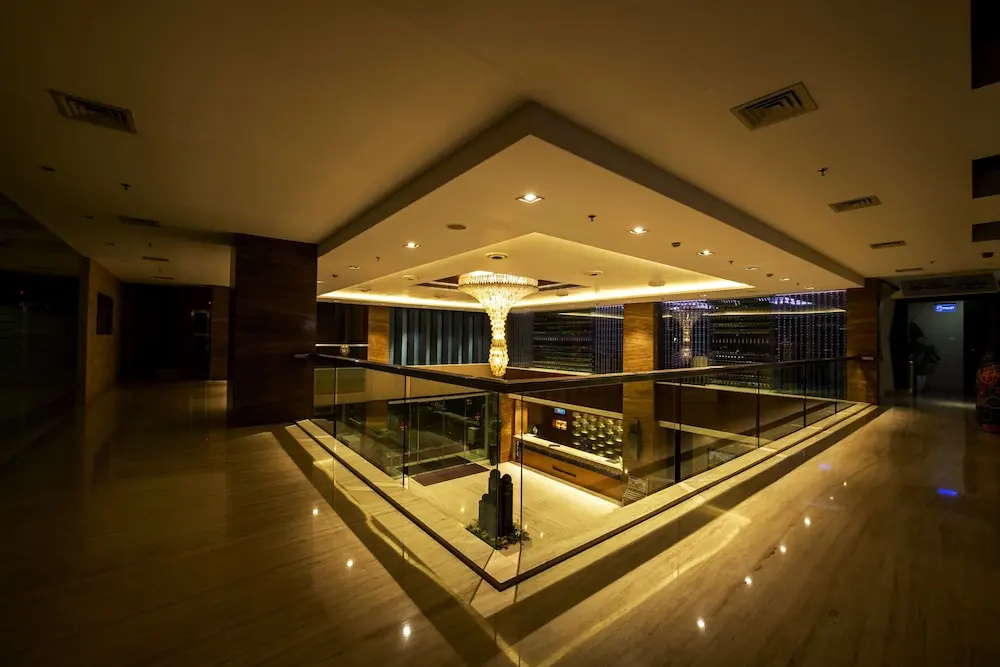 Hotel Express Inn