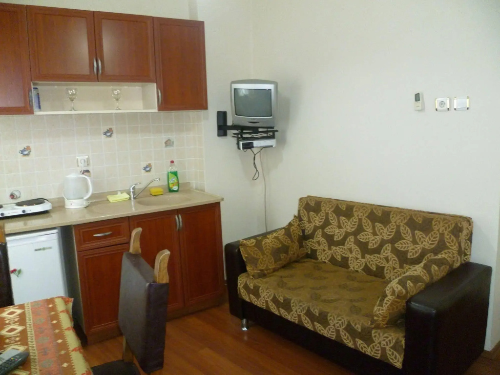 Ekim Apartments