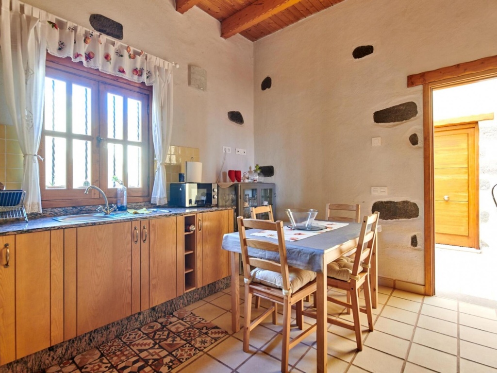 Authentic Holiday Home, Ground Floor Level, With Private Pool and Large Terrace