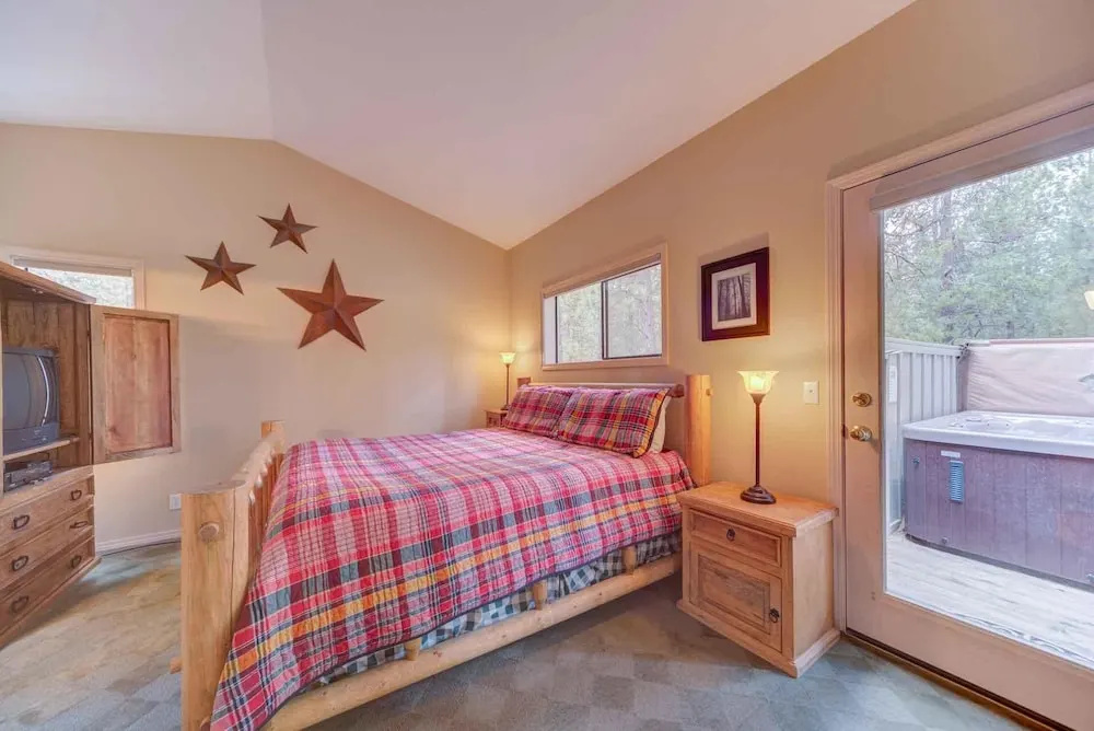 Diamond Peak Lane #20 by Village Properties at Sunriver