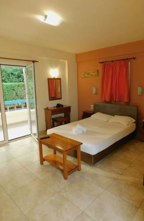 Aithrio Hotel