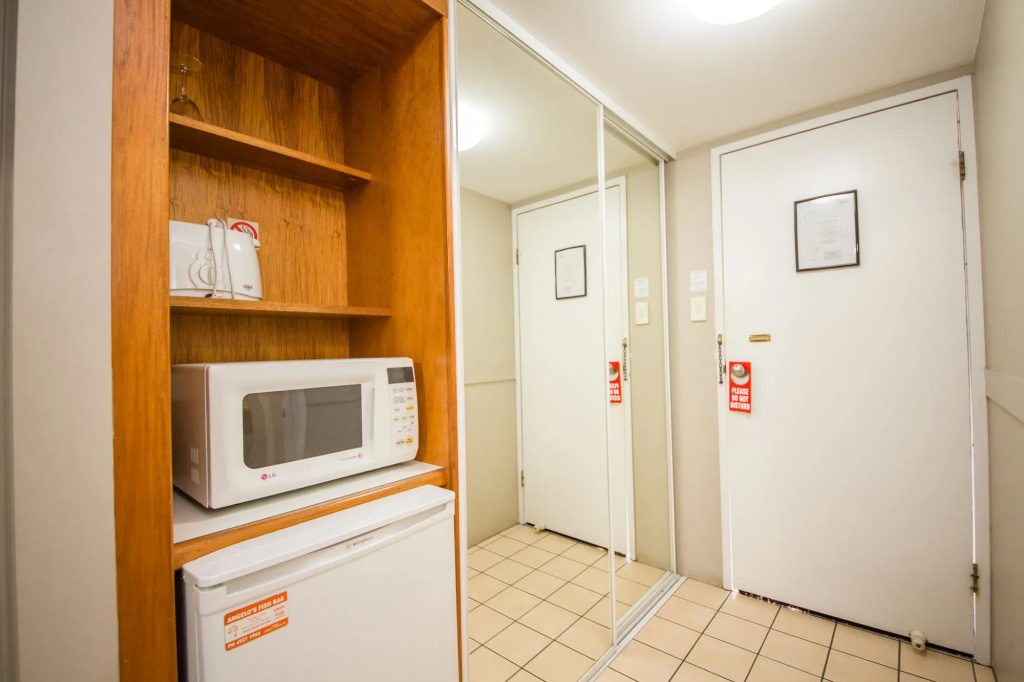 Cosmopolitan Motel & Serviced Apartments