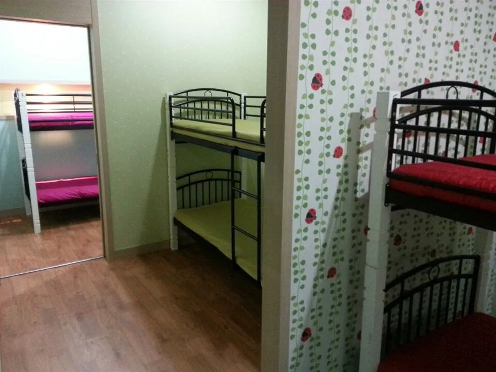 Champ Guesthouse