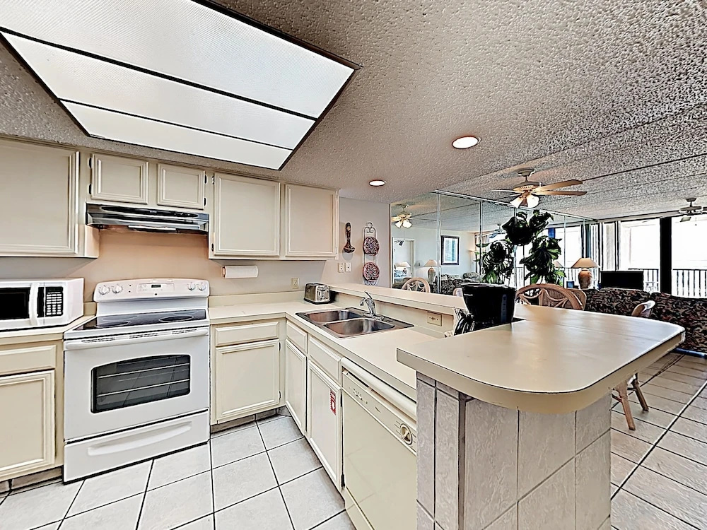 New Listing! Bright Beachfront Getaway W/ Balcony 2 Bedroom Condo