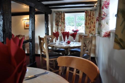 Bottle & Glass Inn