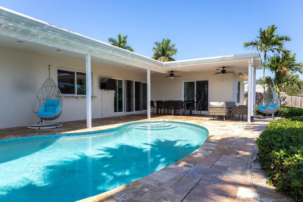 Dockside Daydreams - Canalfront and Pool Oasis