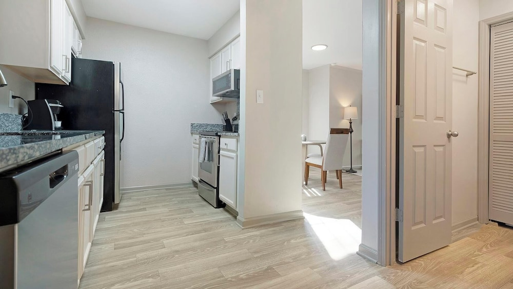 Landing Apartments Glen Laurel - Raleigh