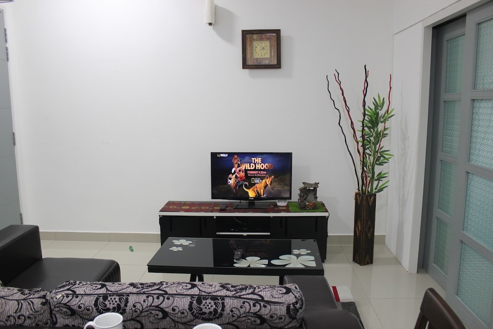 City Living with Panoramic Sea Views at Danga Bay