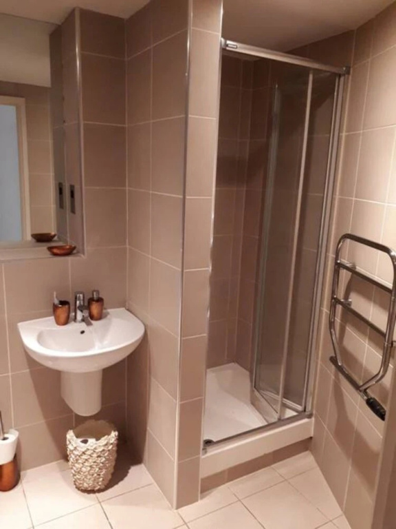2 Bedroom Flat Sleeps 4 in Balham