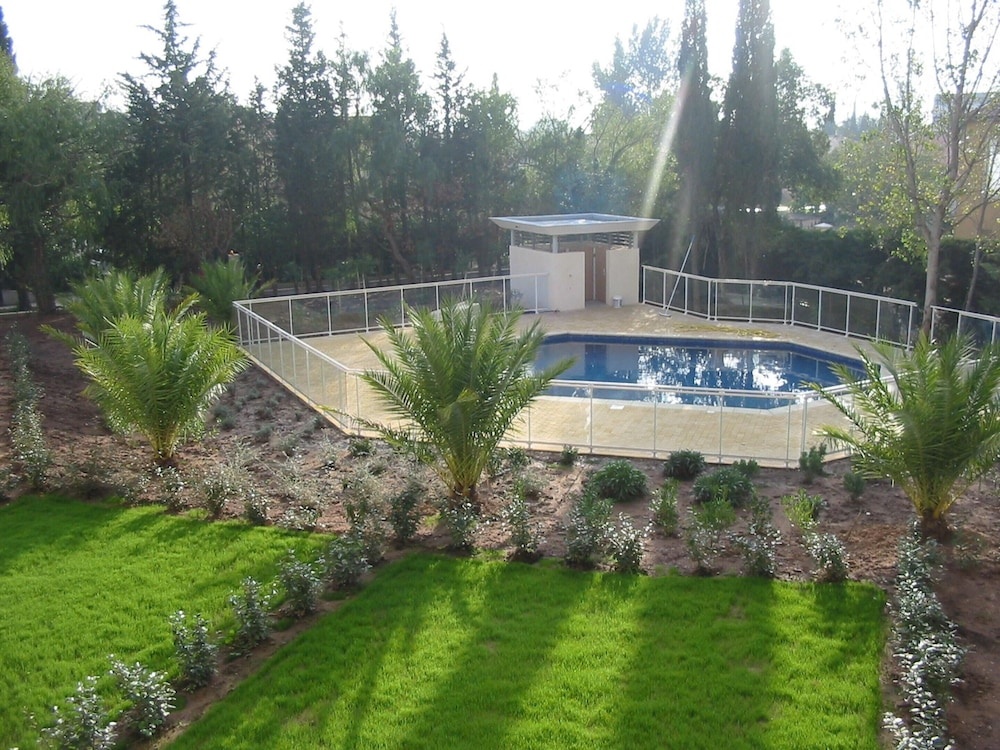 Apartment With 2 Bedrooms in Fréjus, With Pool Access, Furnished Terra