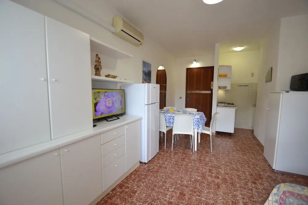 Comfy Apartment by the Beach