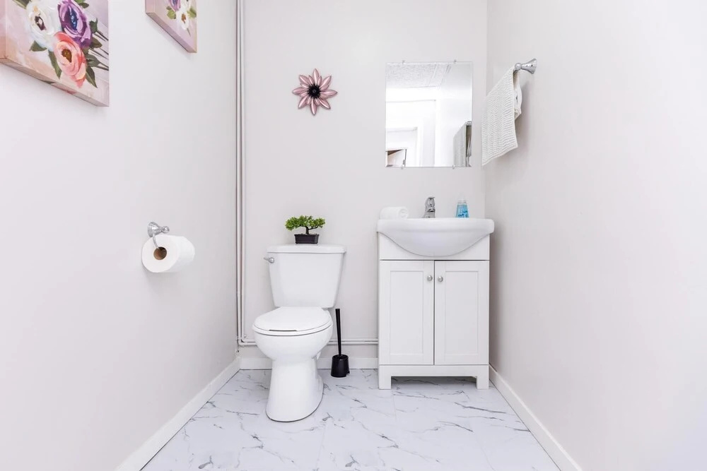 King Bed Studio Apartment - Near Chinatown