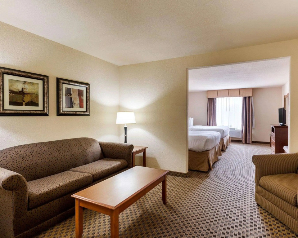 Quality Suites Huntsville Near University