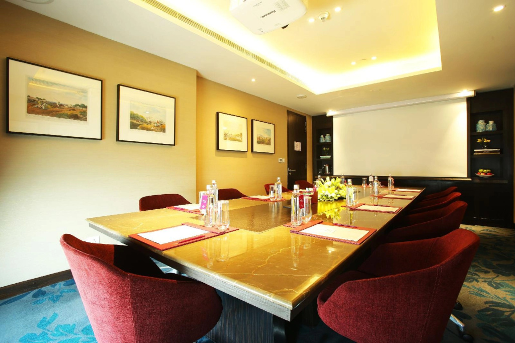 Hilton New Delhi Noida Mayur V