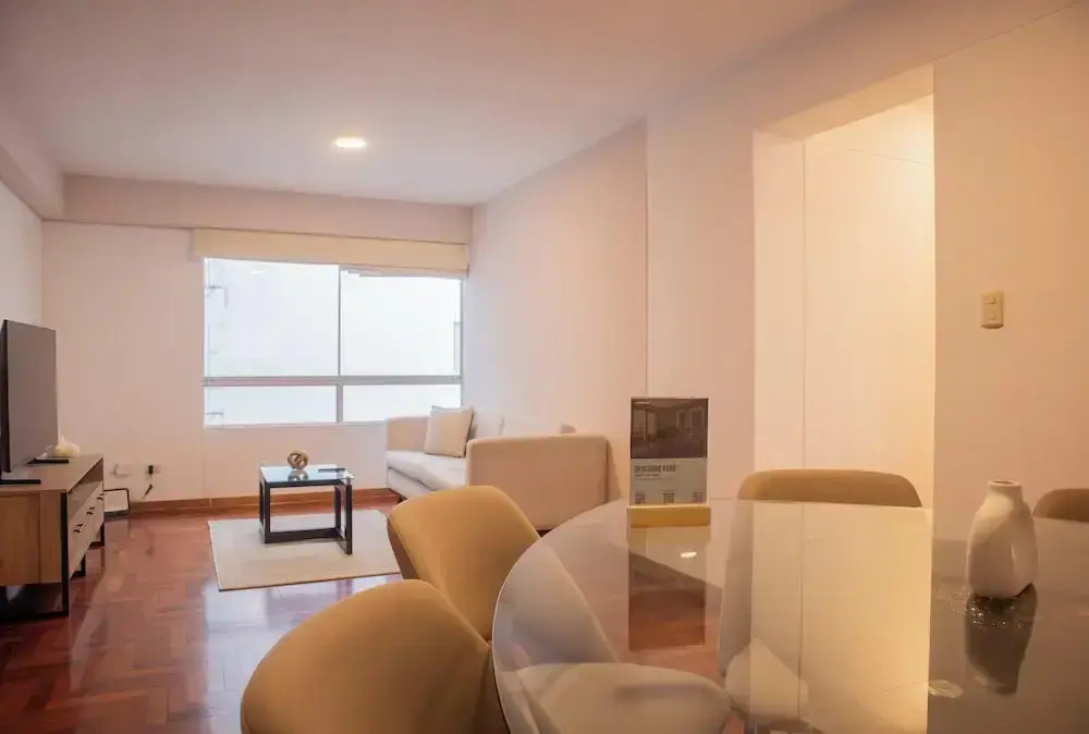 w Charming 3BR Apartment in Miraflores