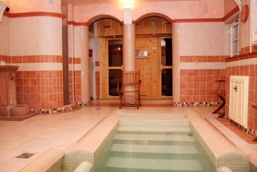 Lévay Villa Hotel