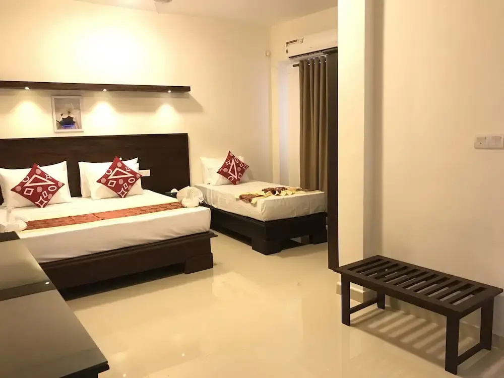 Oyo 287 Hotel Nelly Marine