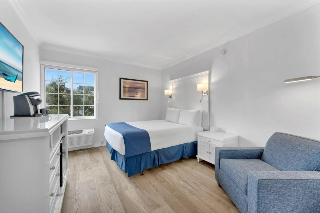 Bayfront Inn Fifth Avenue