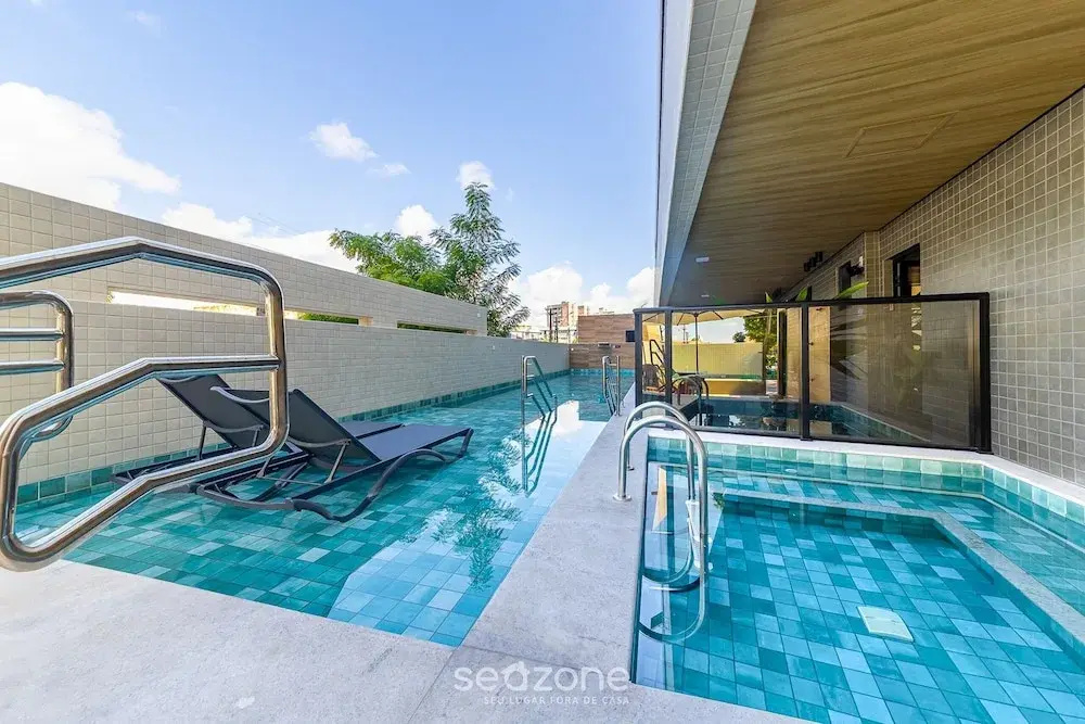 Apart in Building w/ Pool and Barbecue. Sli0715