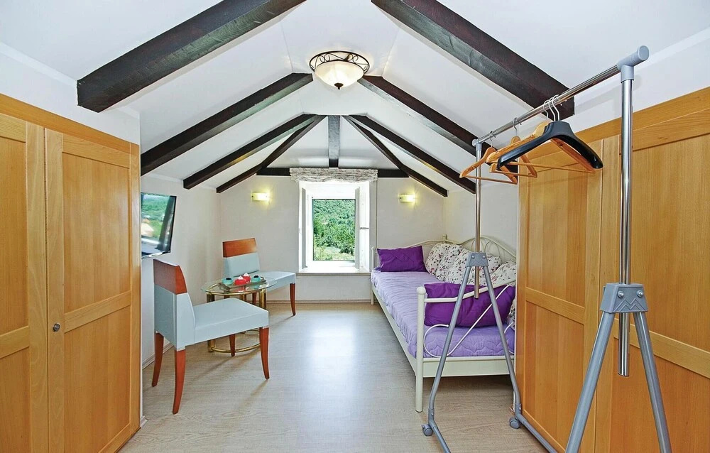 Beautiful Home In Trsteno With Wifi