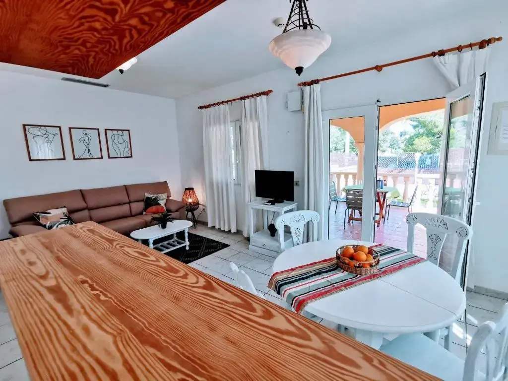 0302 - Villa Pera