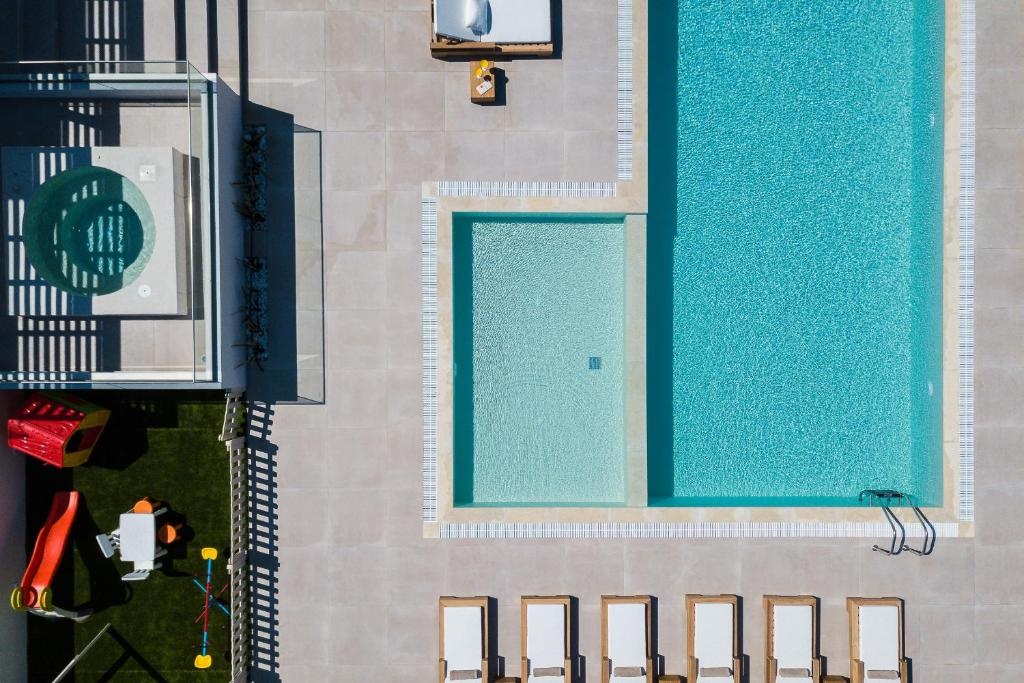 Rosmerta Villa, with Private Pool 65 square meters, BBQ & Heated SpaWhirlpool, By ThinkVilla