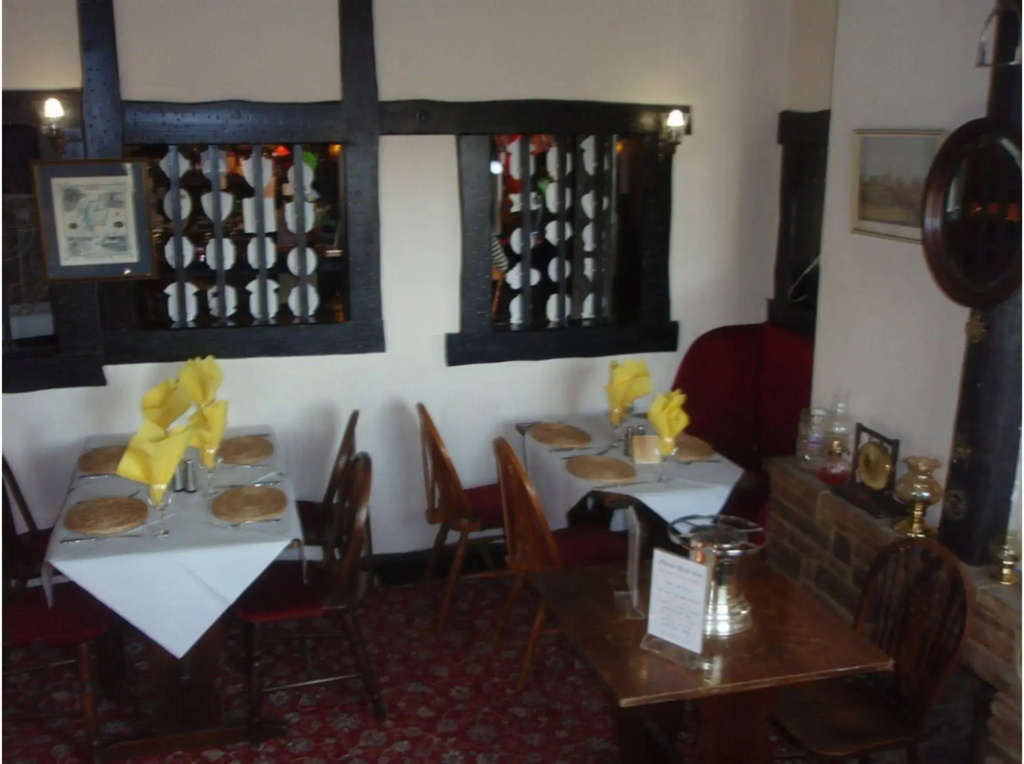 The Mucky Duck Inn