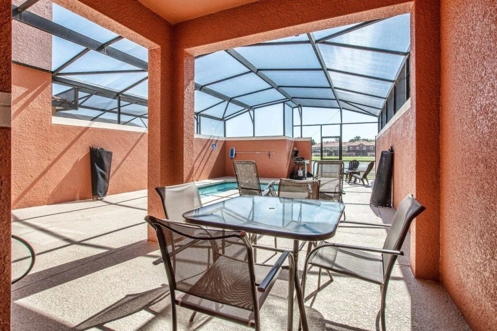 Tropical Waterfront, Completely Redone W/pool-3033 4 Bedroom Townhouse by Redawning, Kissimmee