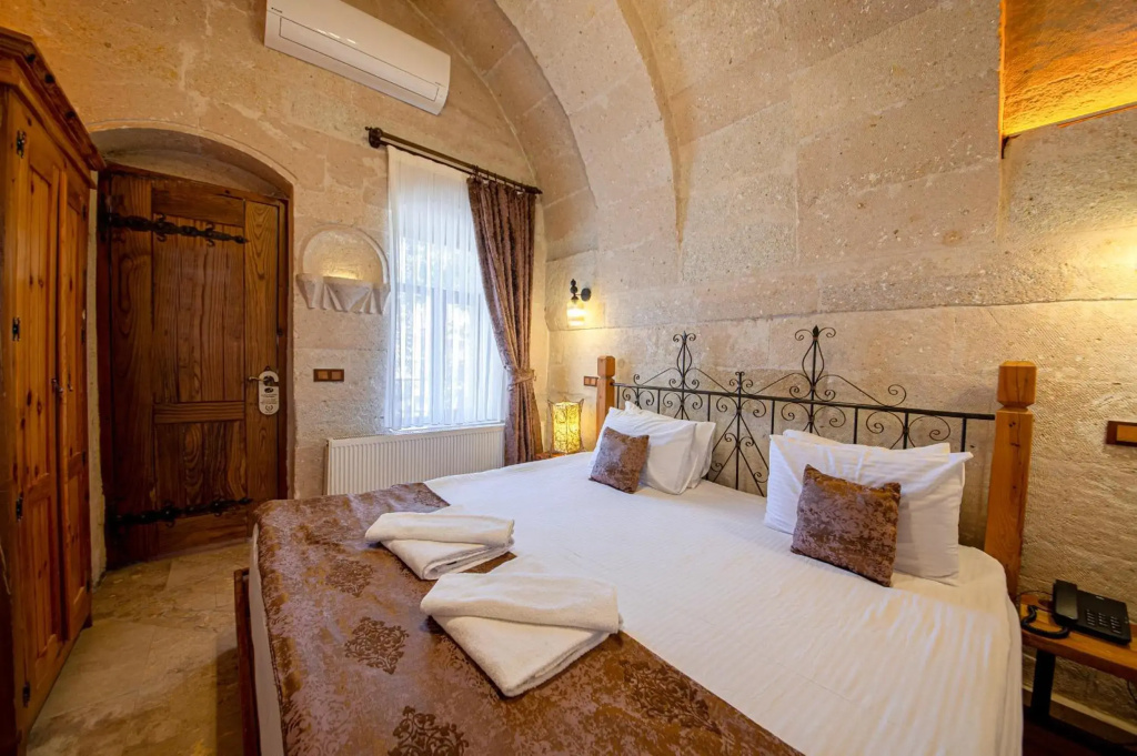 Roma Cave Suite Hotel