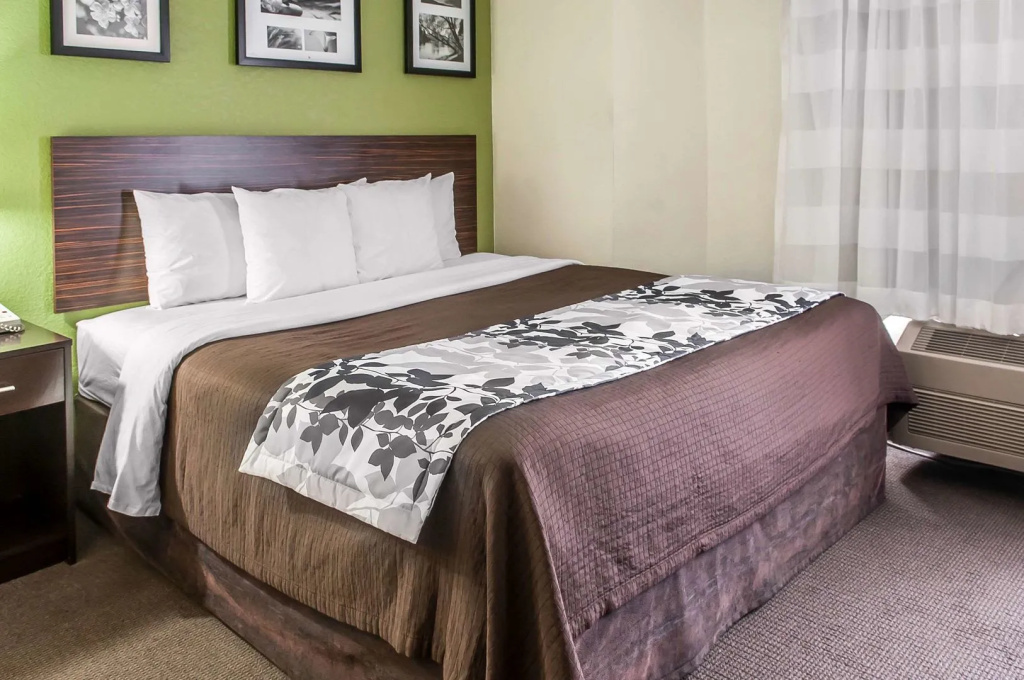 Отель Garner Albuquerque Airport by IHG