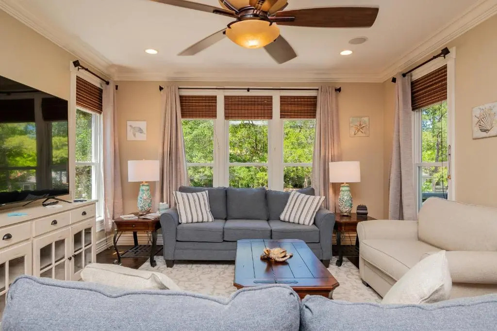 Wingspan by Oak Island Accommodations