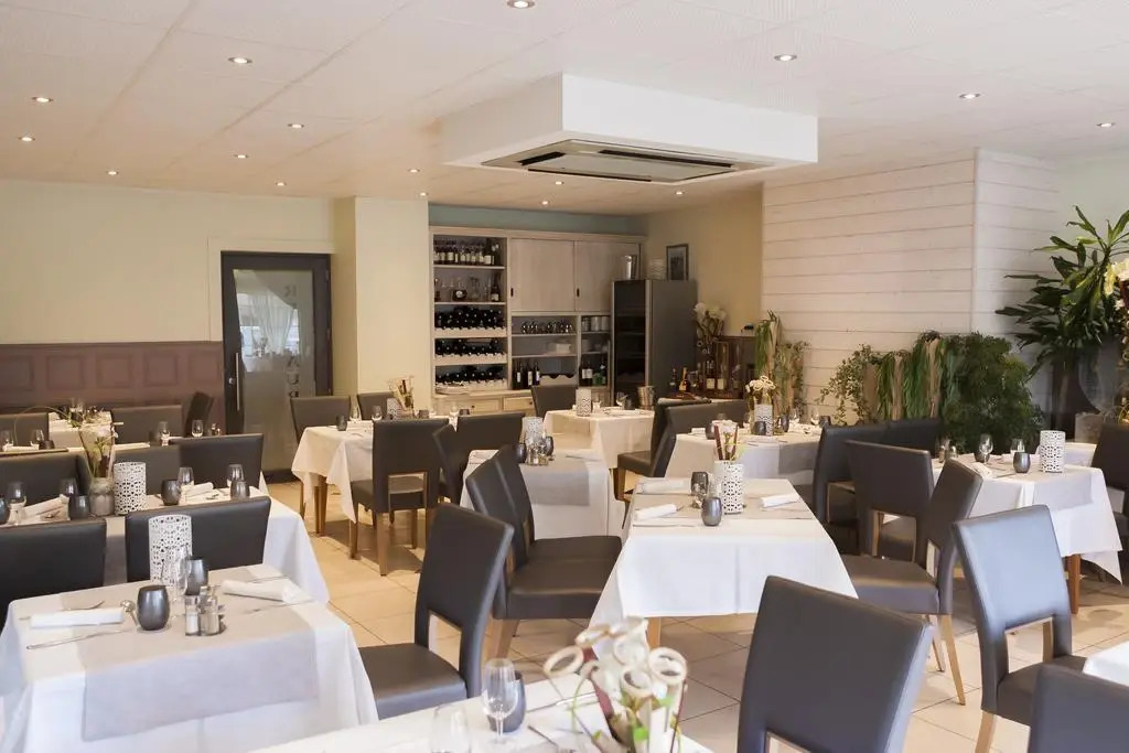 Logis Hotel Restaurant La Croix Verte