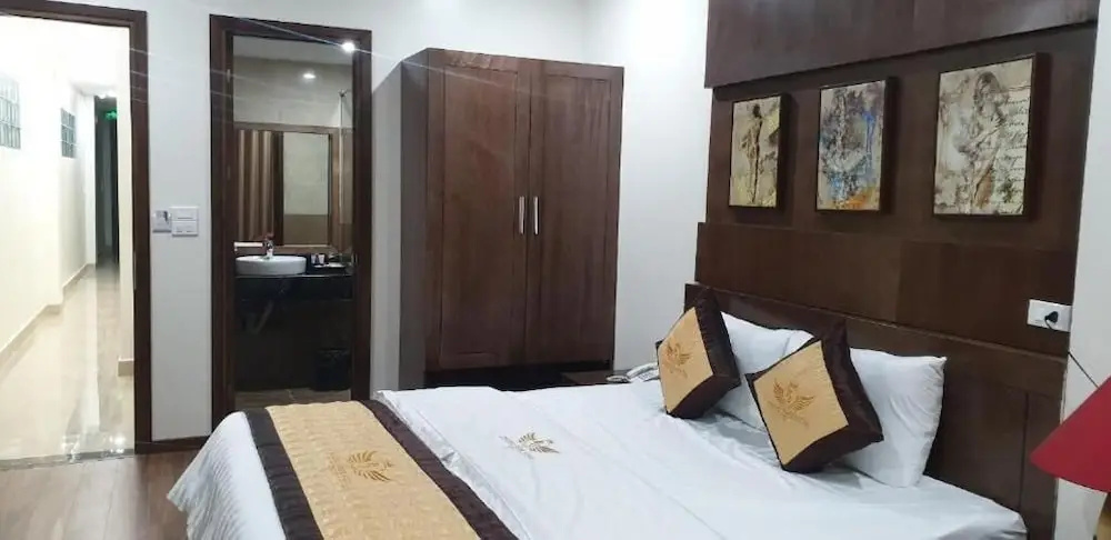 Phuong Trang Hotel by Bay Luxury