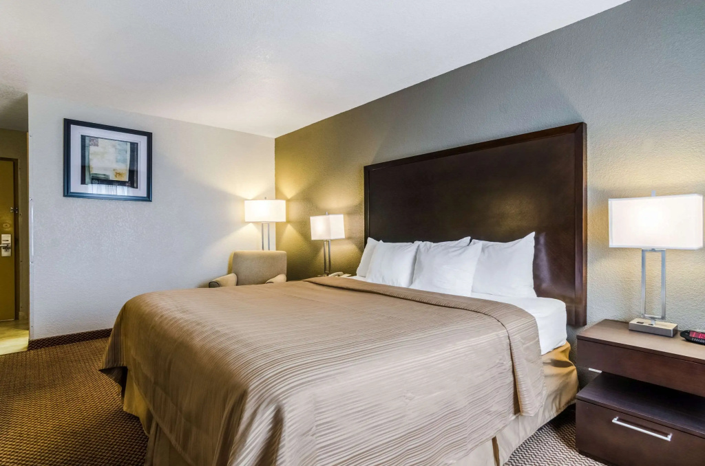 Quality Inn & Suites Winfield